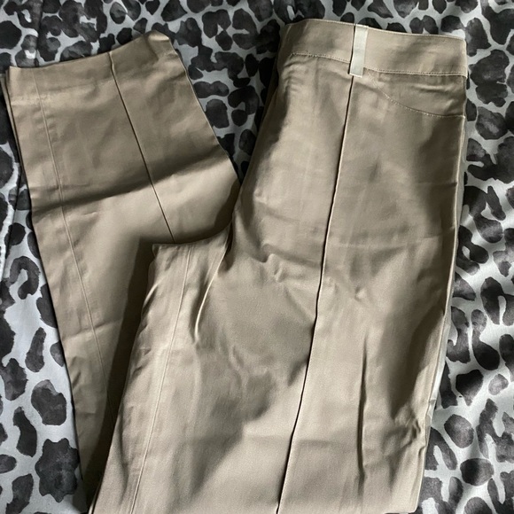 NWT Spanner 2 piece matching vneck and pant set - Picture 5 of 8